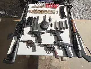 Dois suspeitos são presos com arsenal de armas e mais de 280 munições em MT
