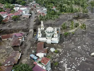 Inundações e correntes de lava fria deixam mais de 40 vítimas na Indonésia