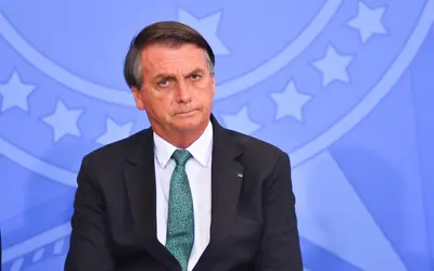 Bolsonaro quer incluir ICMS na PEC que pode zerar tributos sobre combustíveis